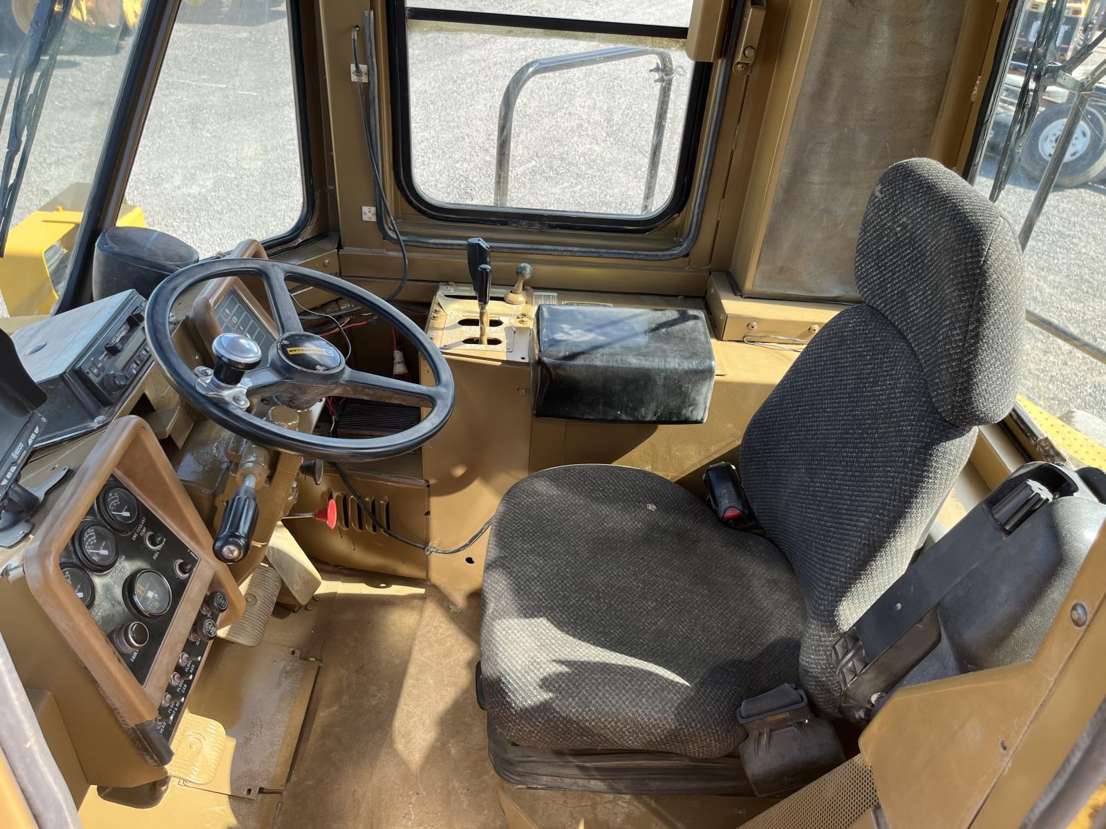 ./imagenes/INVOICE/2019/17670/CATERPILLAR 988B (3).JPG